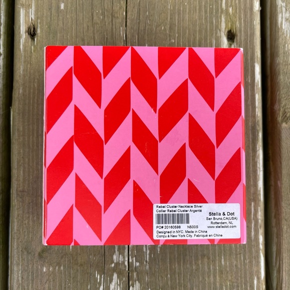 STELLA & DOT Rebel Cluster Necklace Silver in Original Box Single Chain - Picture 7 of 15